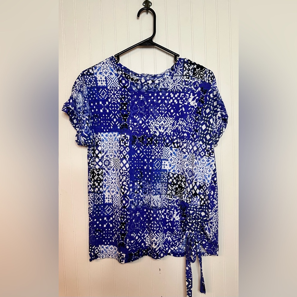 Westbound Blue and White Patterned Short Sleeve Top